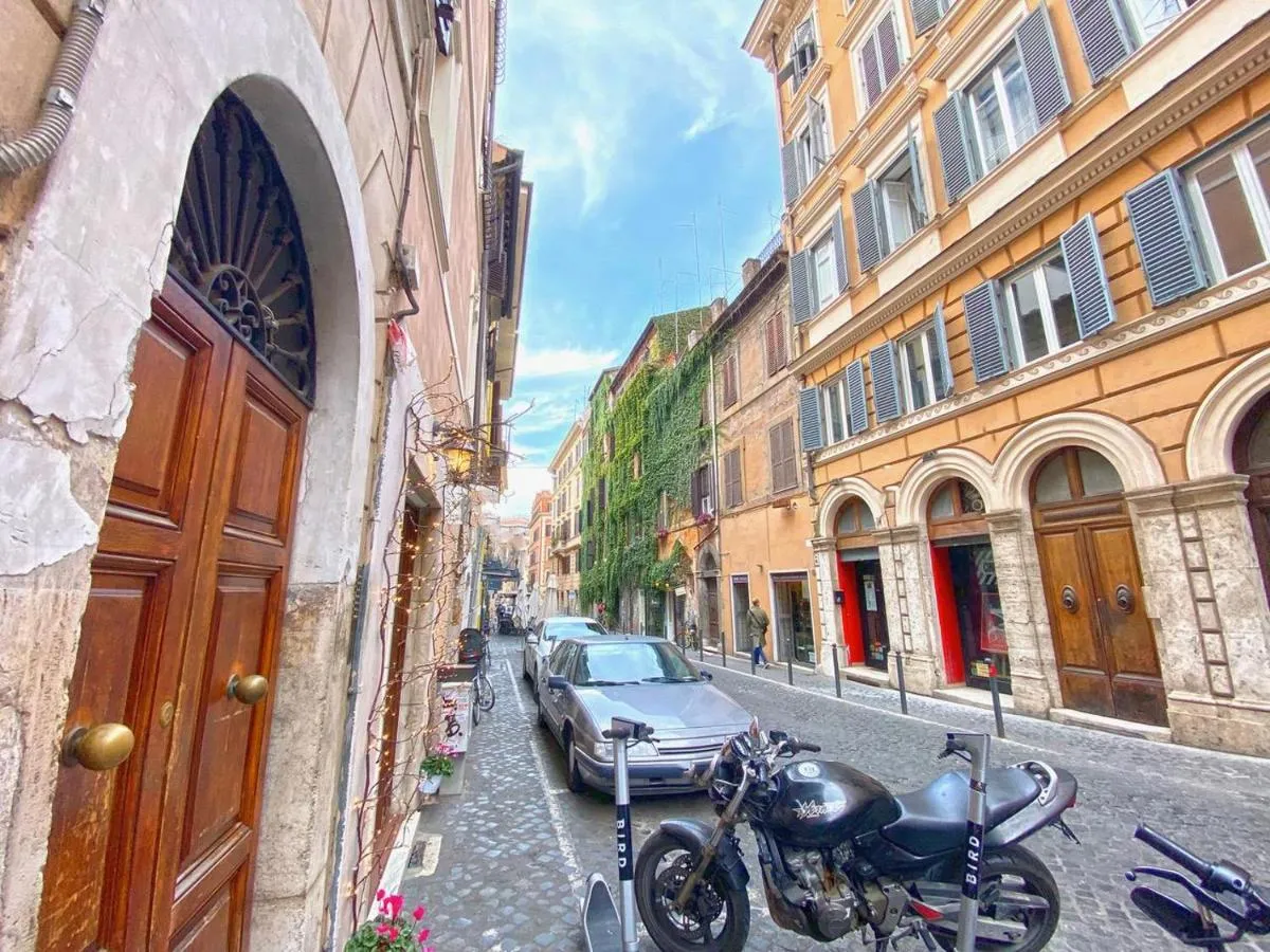Image 2 of La Fenice MONTI