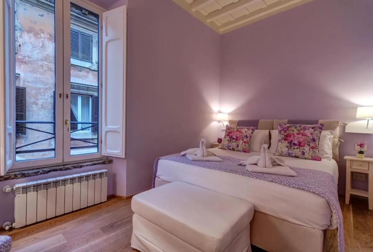 Image 1 of La Porta Rossa di Borgo – Vatican Luxury Suite