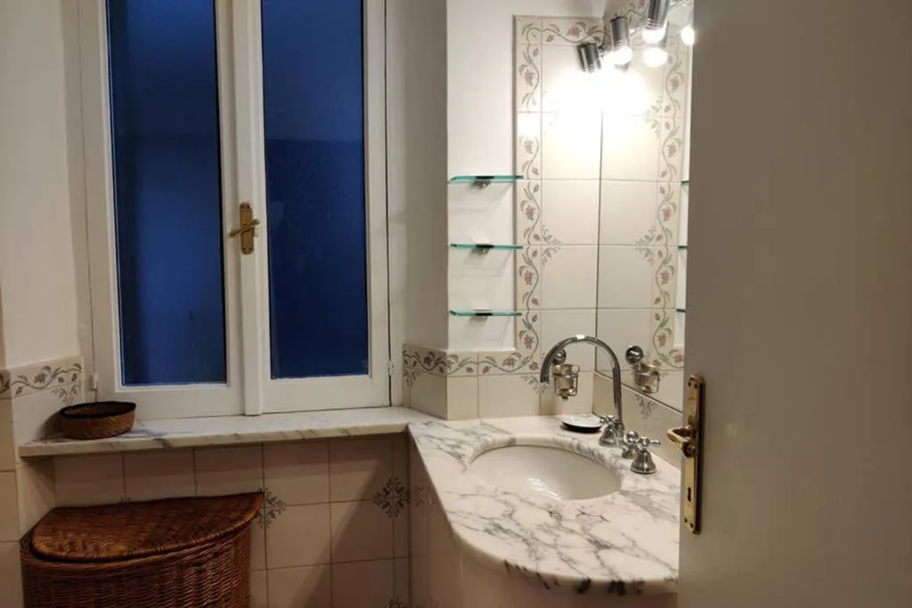 Image 2 of Lanza Tomasi Apartment – centre