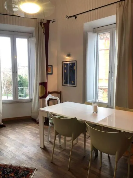 Image 4 of Large apartment in Rome city center
