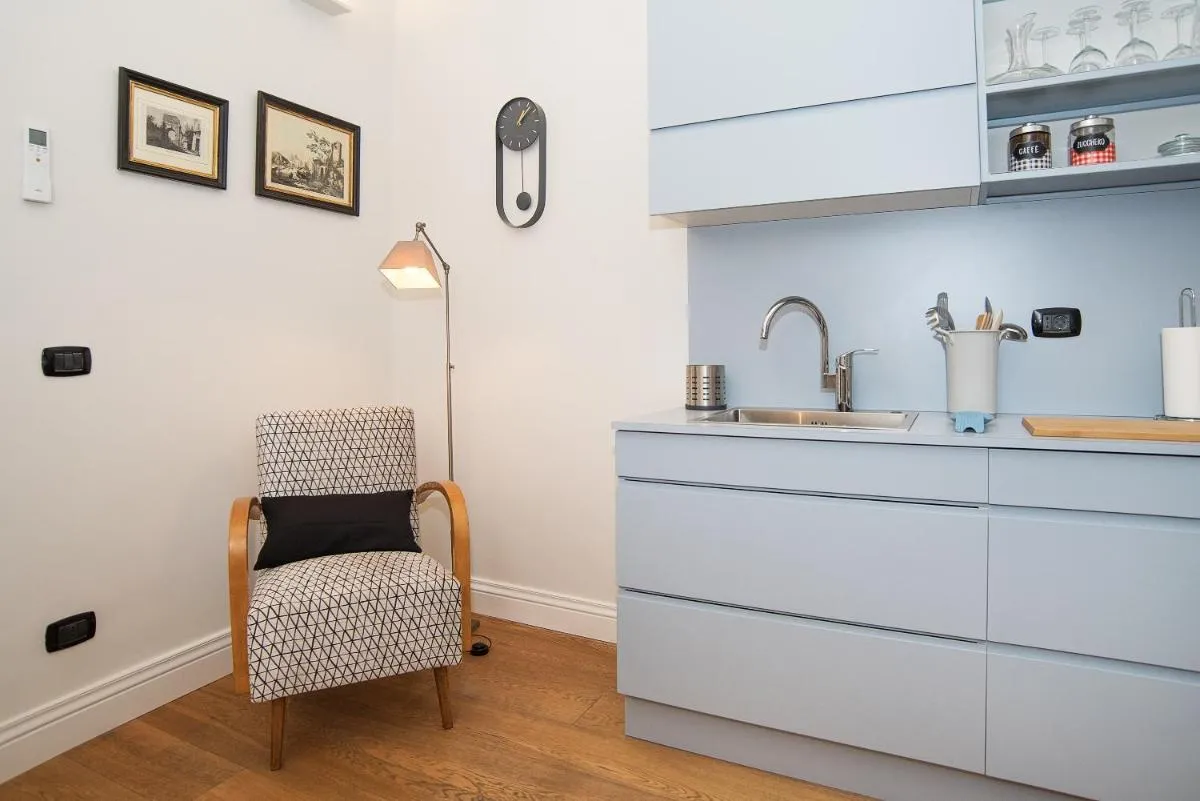 Image 2 of LikeYourHome, 80 sq m luxury apartment with Jacuzzi, in Trastevere district