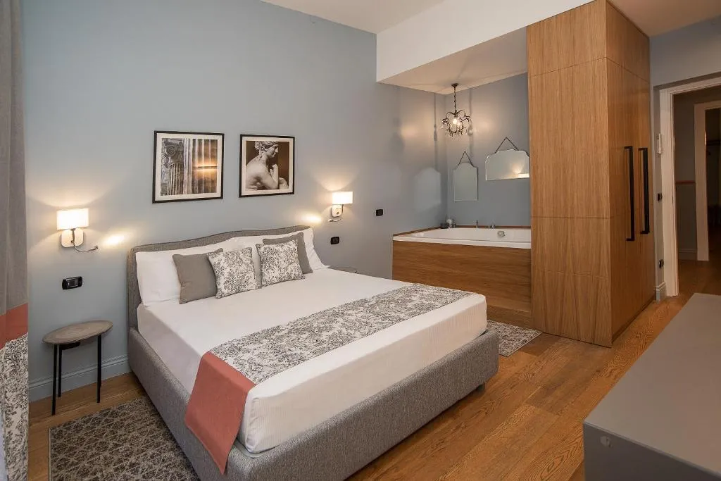 Image of LikeYourHome, 80 sq m luxury apartment with Jacuzzi, in Trastevere district
