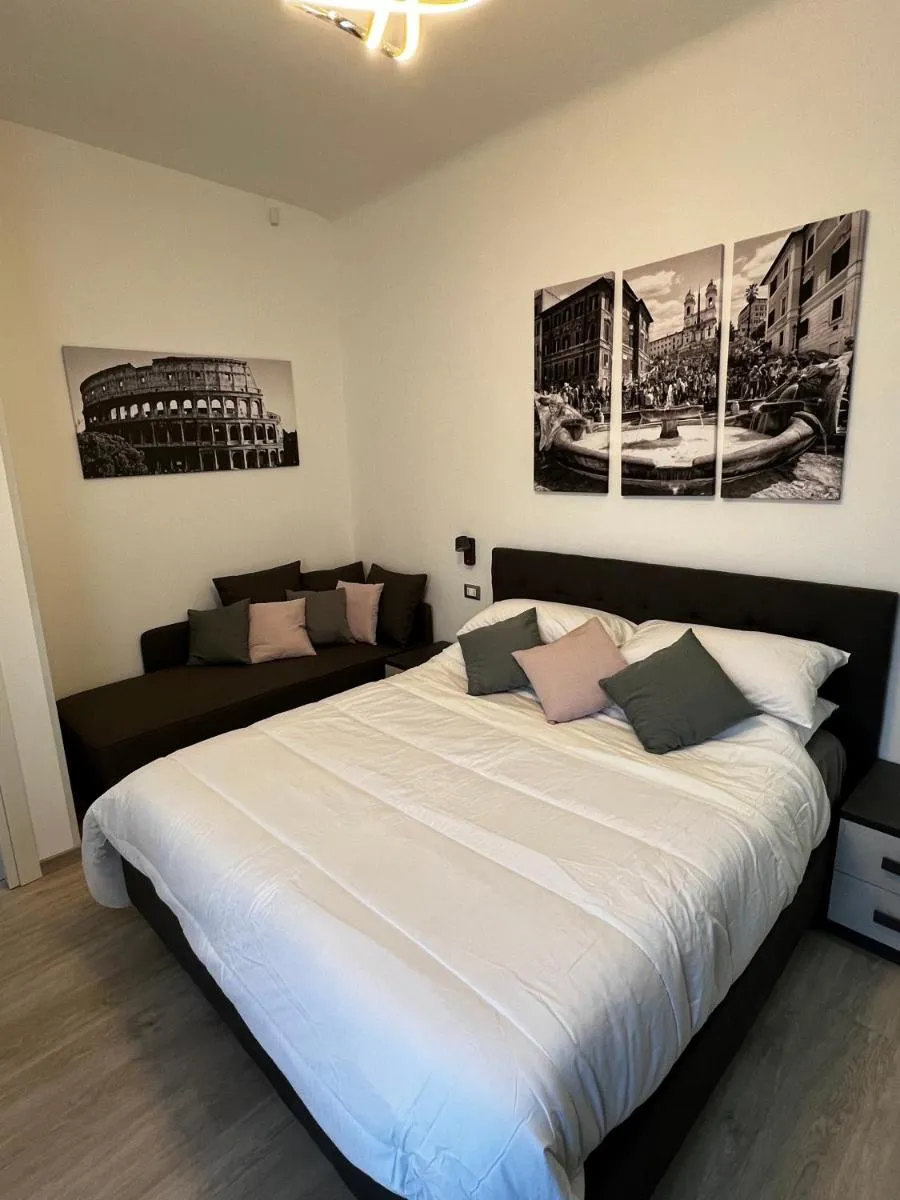 Image 5 of Love4Rome Guest House