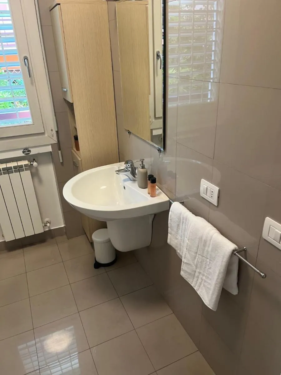 Image 2 of LoveRhome Apartment 3