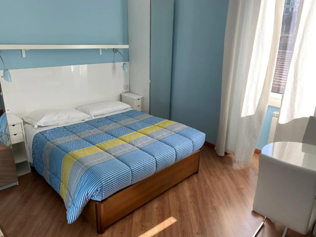Image of Luna Rossa Roma Guest House