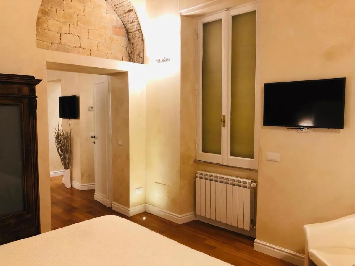 Image 2 of Luxury Apartment Frattina 34 Anelli