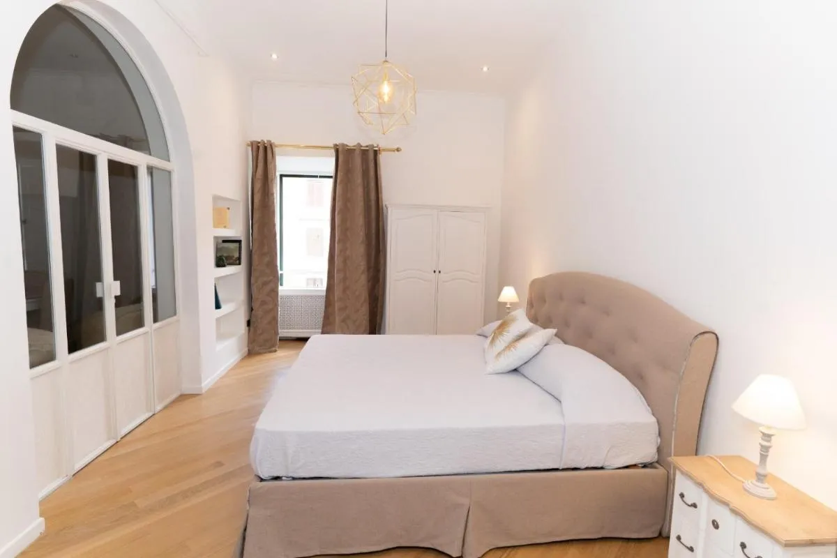 Image 1 of Luxury Laura Vatican Apartment ROMA CENTRO