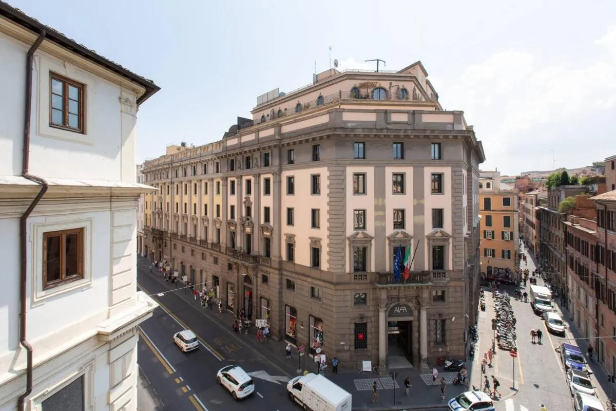 Image 5 of Luxury Trevi Fountain – Your Italian Holidays