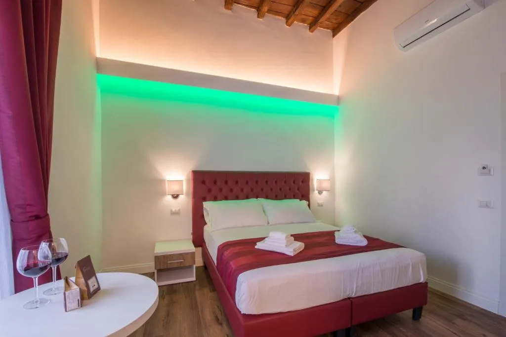 Image of Magenta Luxury Argentina