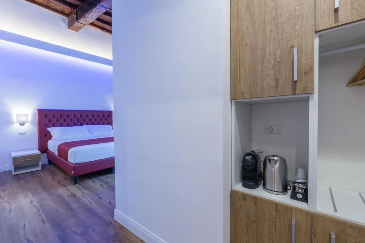 Image 5 of Magenta Luxury Argentina