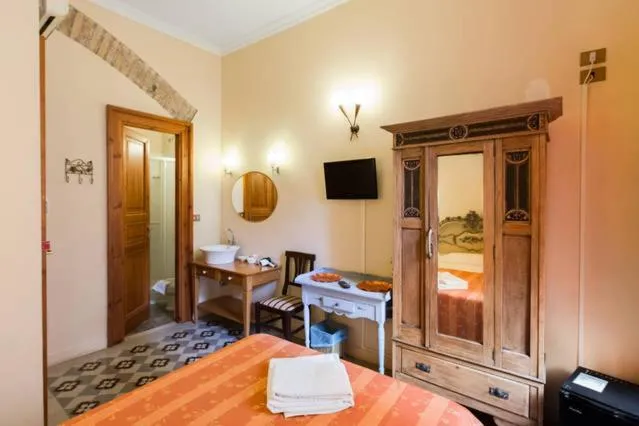 Image 3 of Marta Guest House