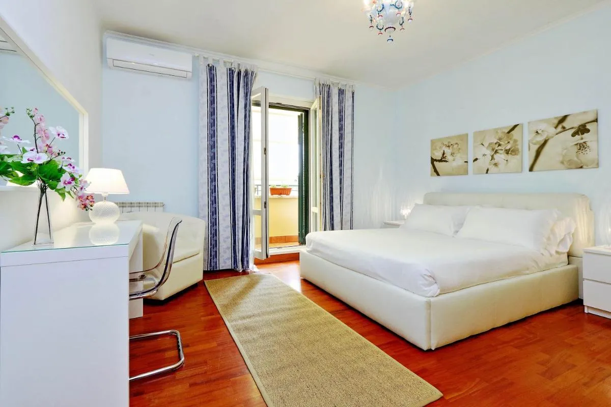 Image 1 of Mecenate Charme Apartment