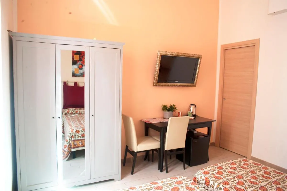 Image 4 of Merulana Suite