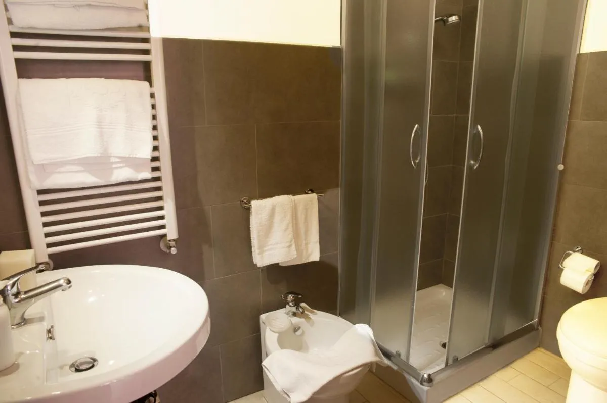 Image 2 of Merulana Suite