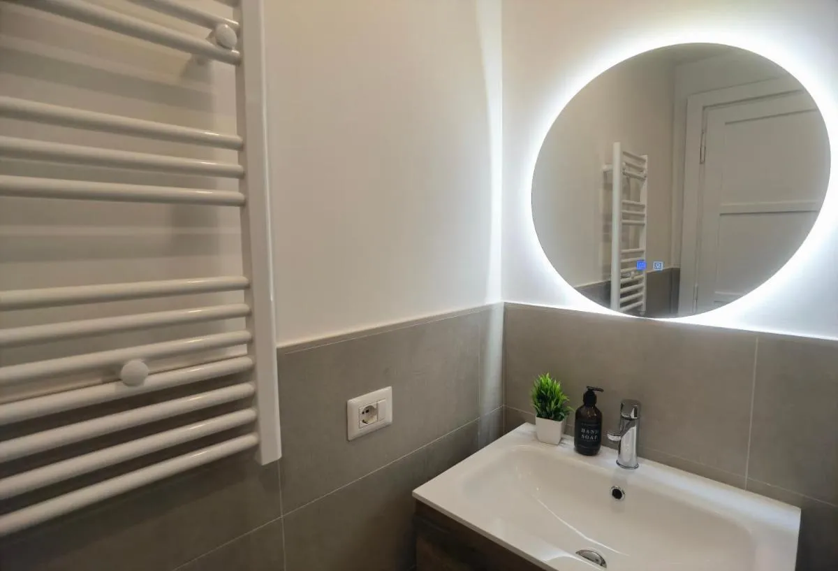 Image 6 of Metro Lodi Apartment