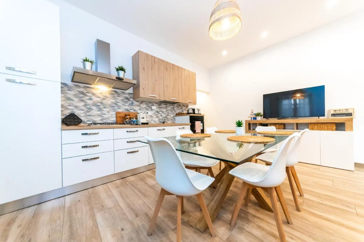 Image 2 of Metrofront-Apartment Roma