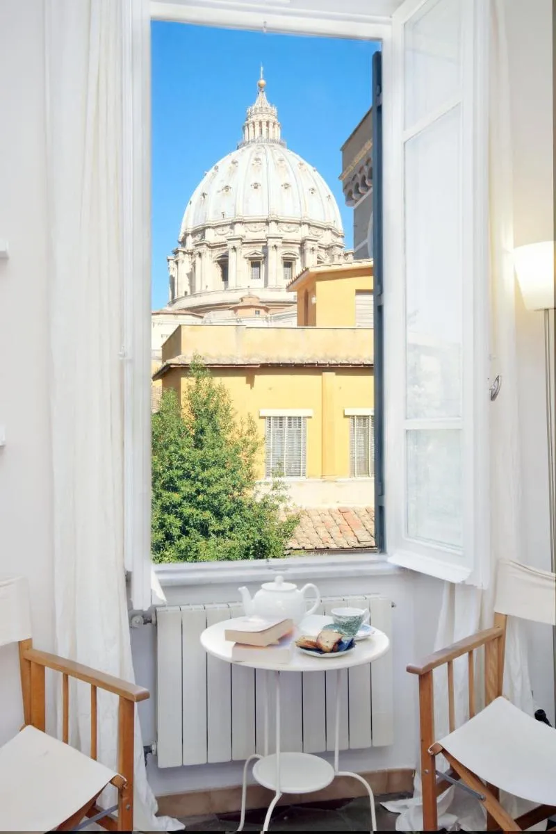 Image 3 of Michelangelo Charmsuite