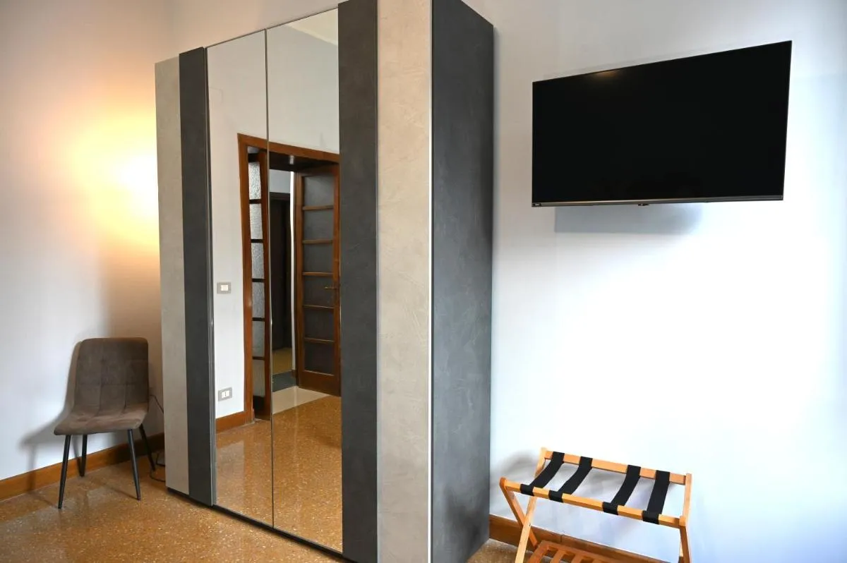 Image 4 of Mirabilia Suites Colosseum