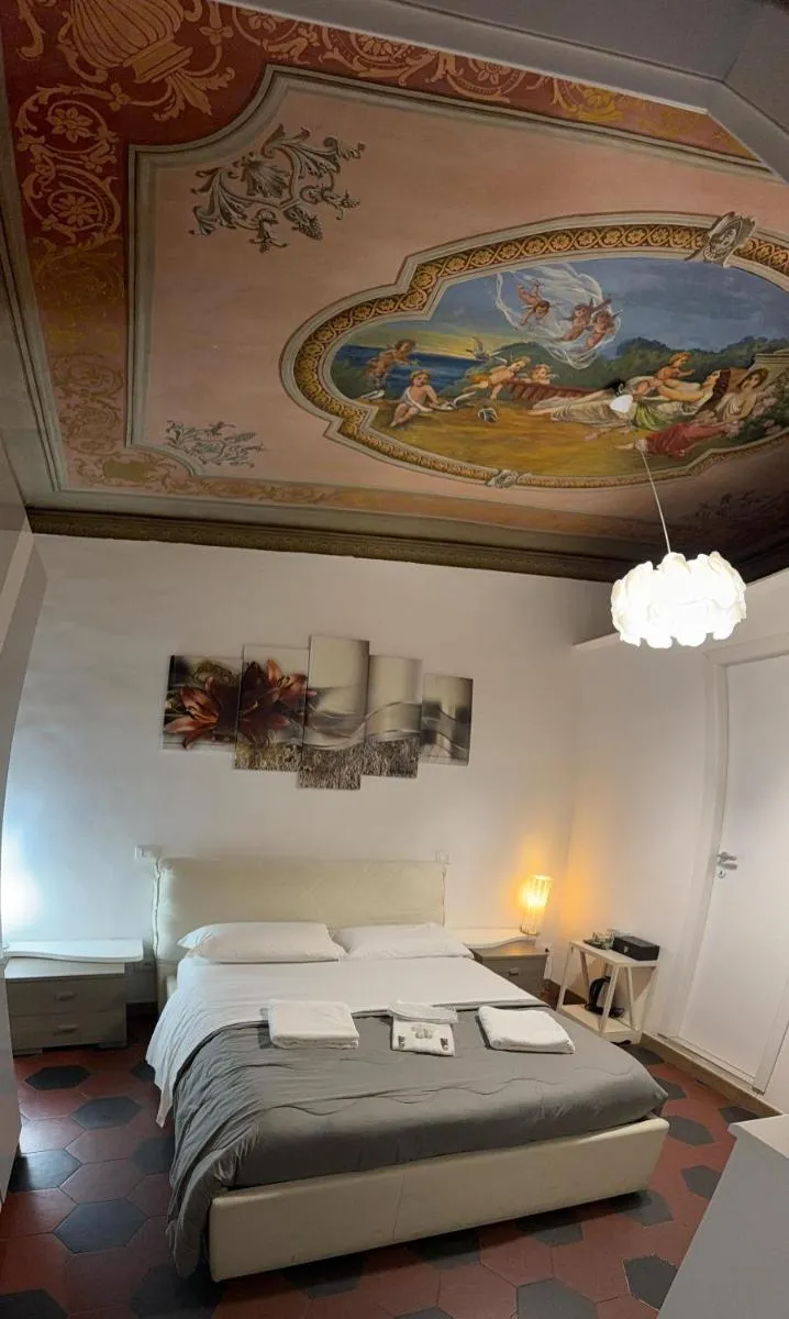 Image 3 of Napoleone Suite