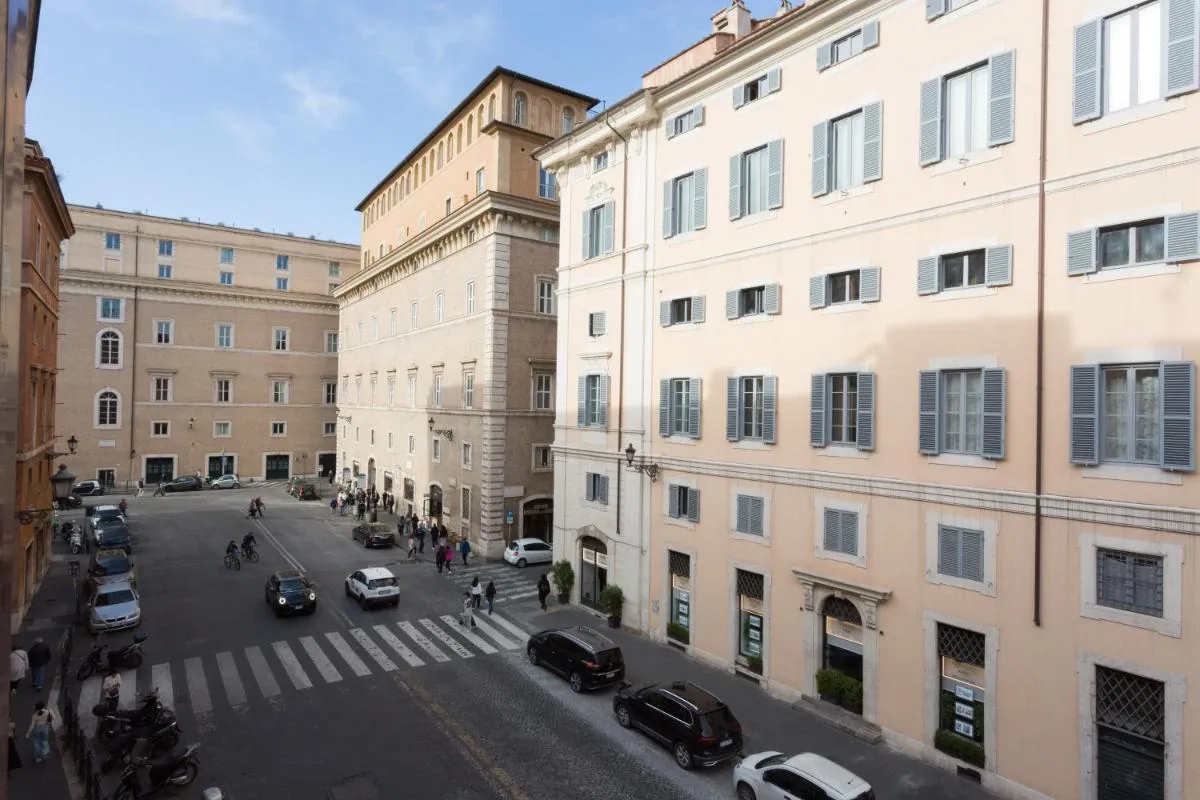 Image 5 of Navona 68