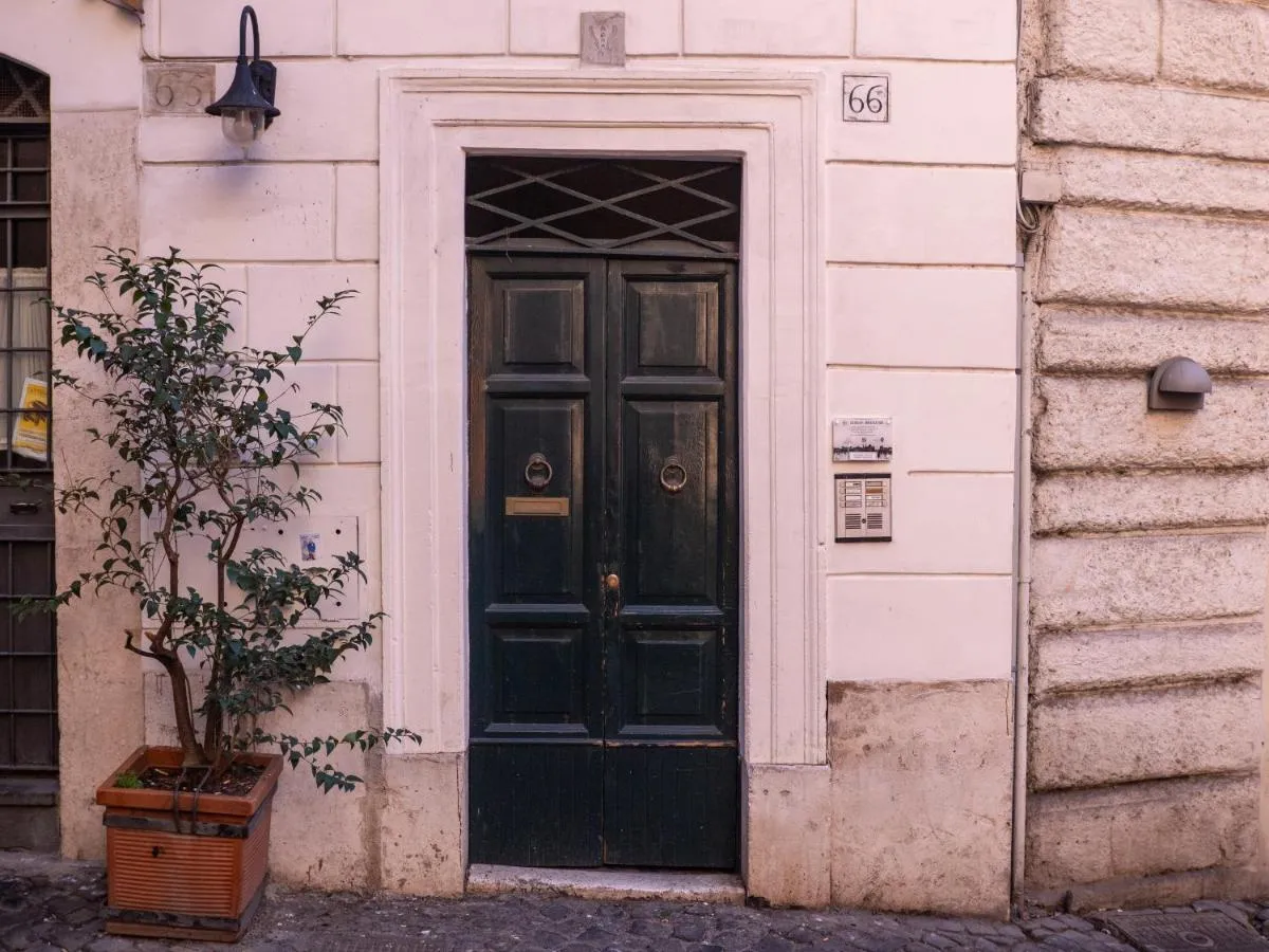 Image 1 of Navona Little Home