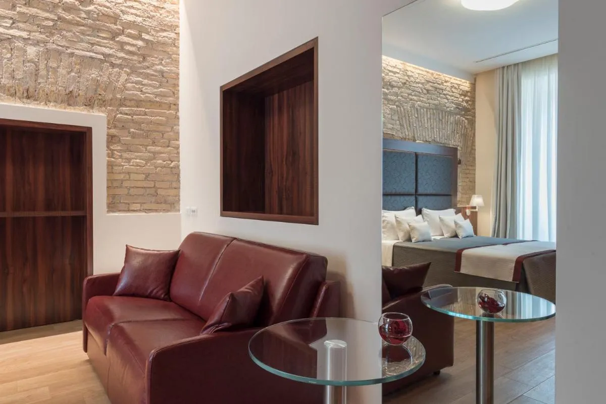 Image 4 of Navona Luxury Guesthouse