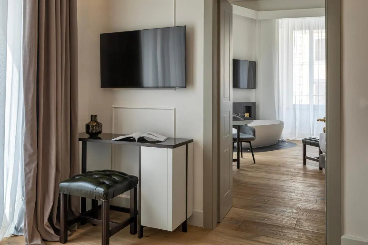 Image 4 of Palazzo Goldoni Condotti Collection