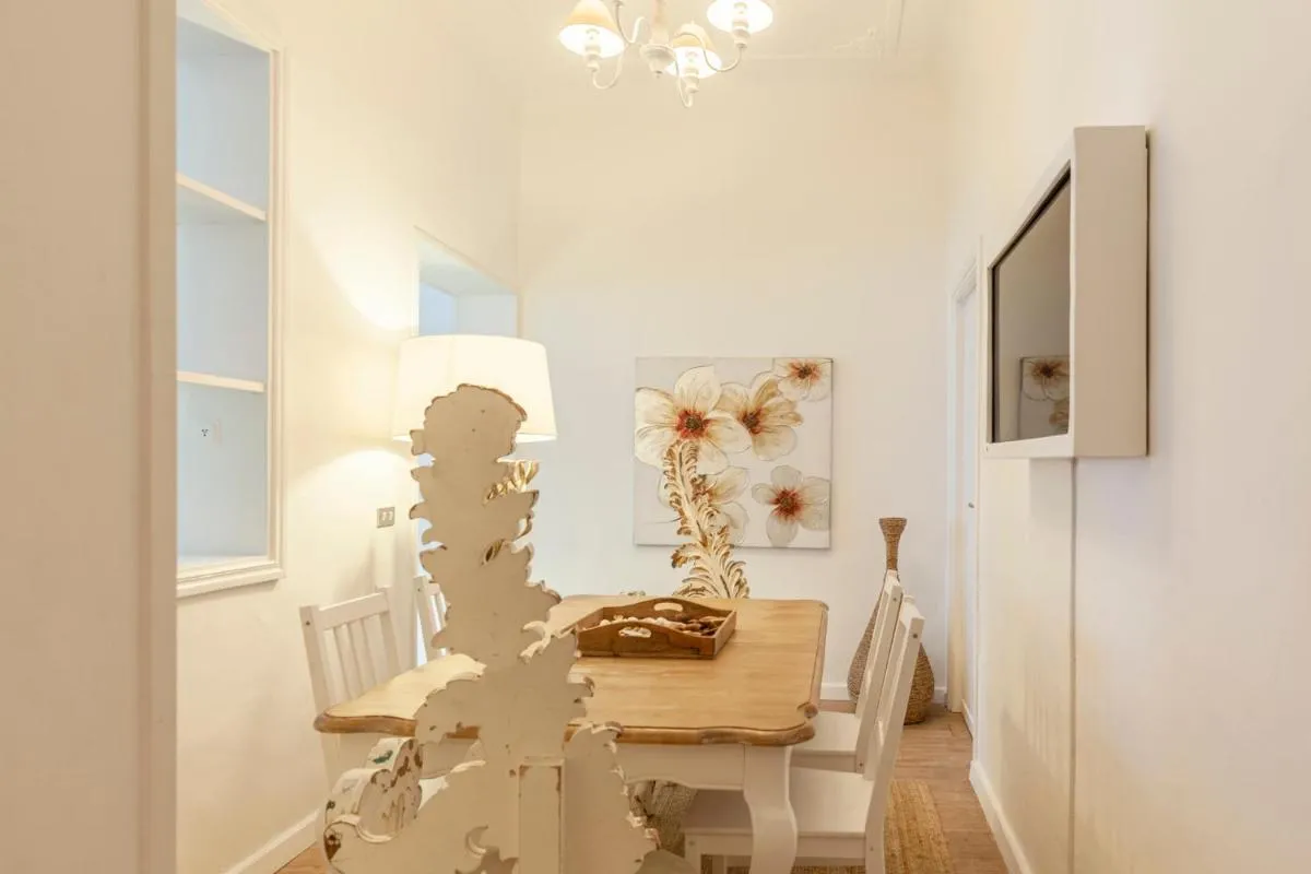 Image 4 of Piazza di Spagna Historic Flat