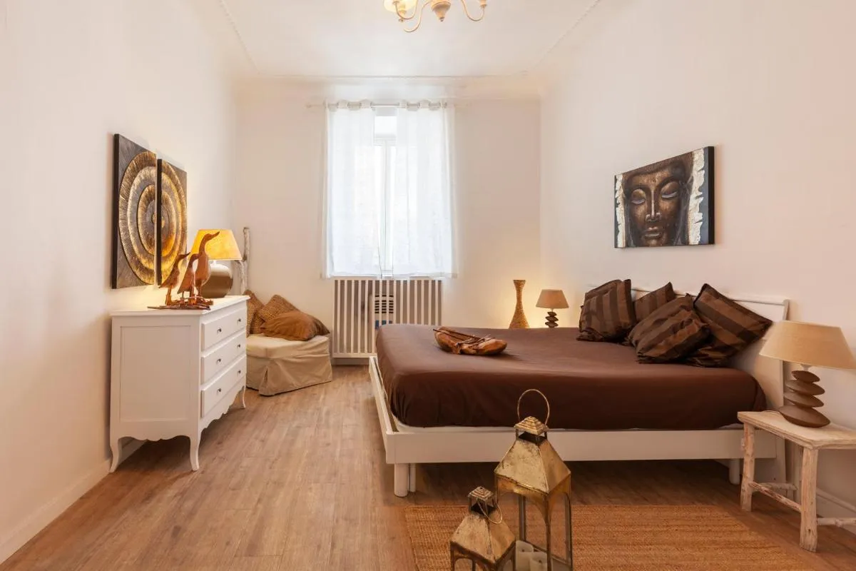 Image 5 of Piazza di Spagna Historic Flat