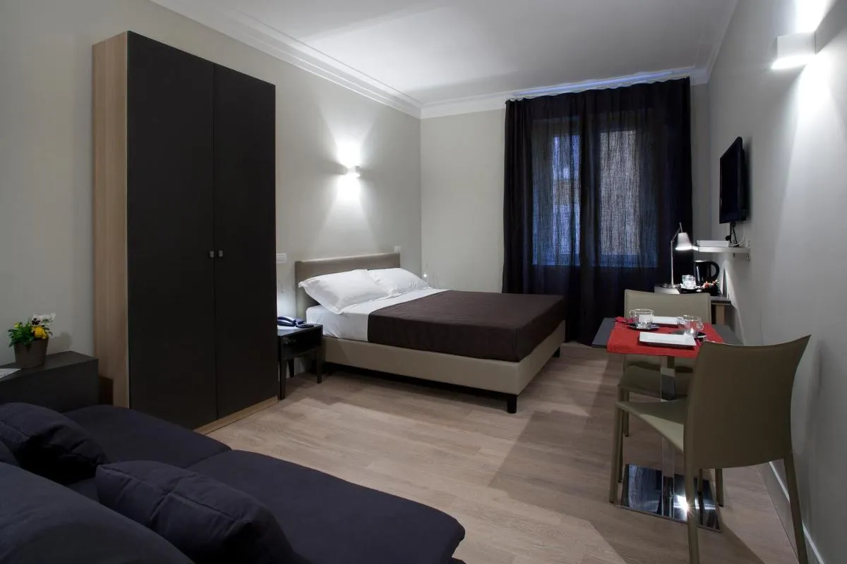 Image 1 of Regola Suite