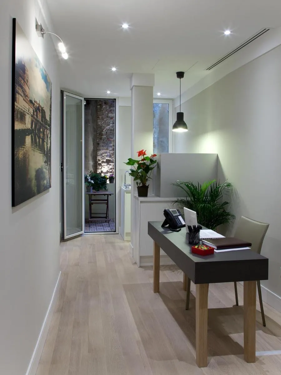 Image 4 of Regola Suite