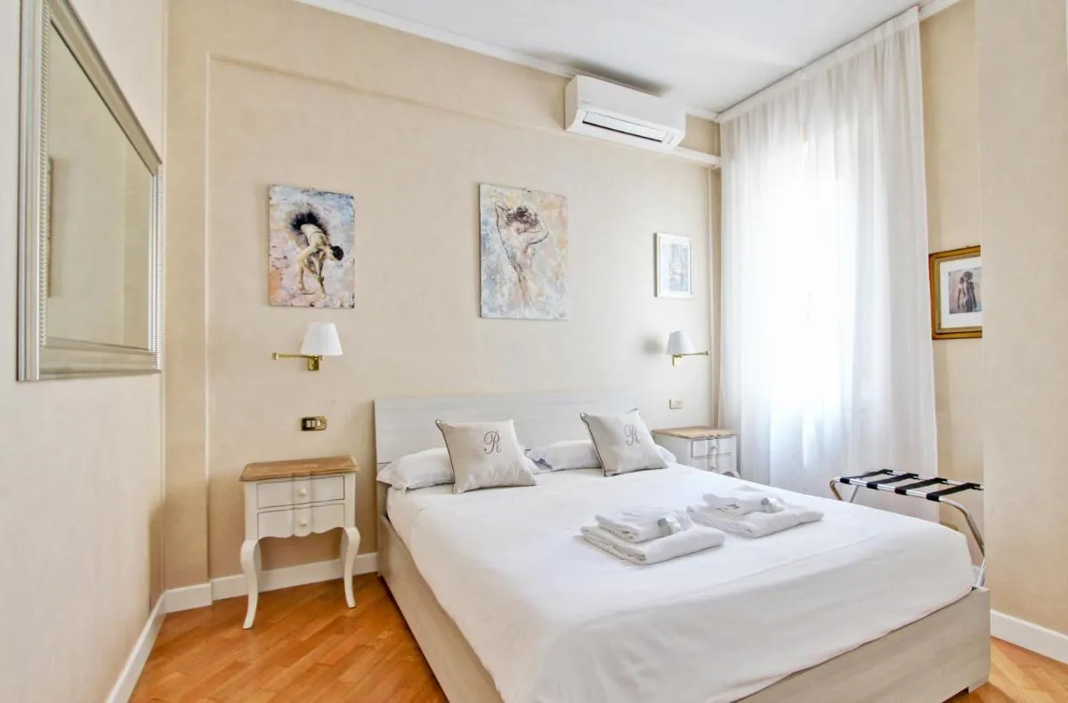 Image 1 of Roberta Apartment Fontana di Trevi