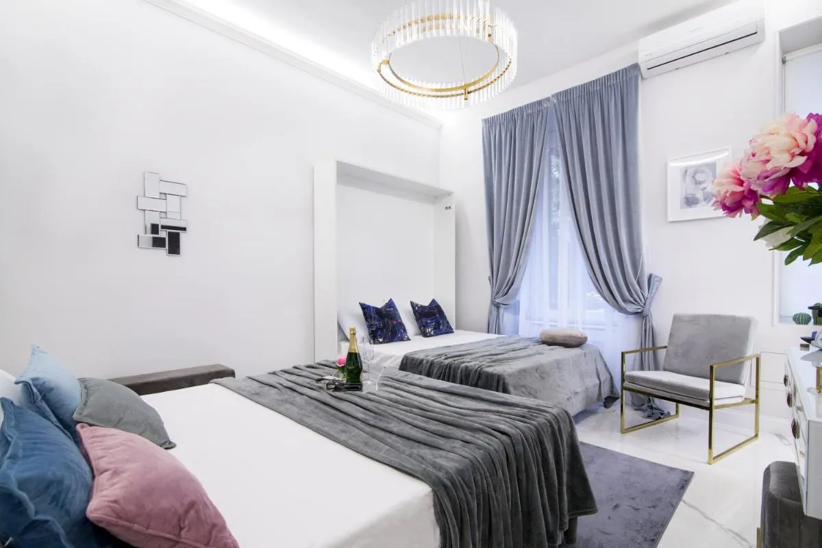 Image 6 of Roma Deluxe Apartments