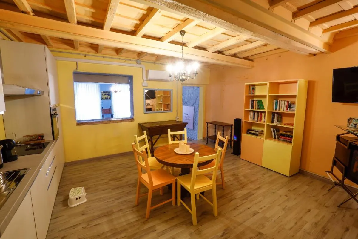 Image 4 of Rome old town luxury loft