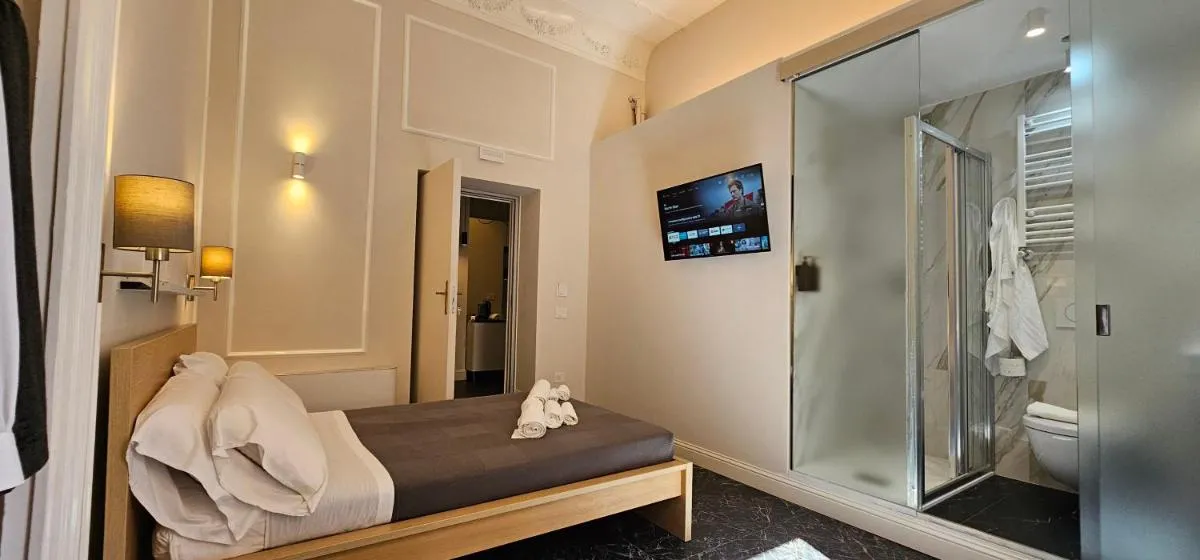 Image 2 of Room Roma Nazionale