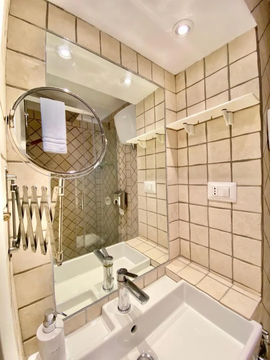 Image 3 of Roome B&B