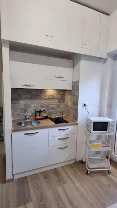 Image 4 of Simone’s apartment