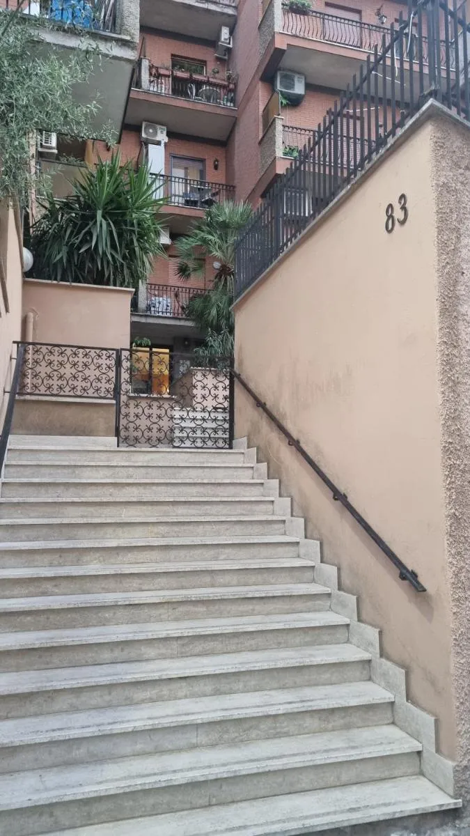 Image 2 of Simone’s apartment