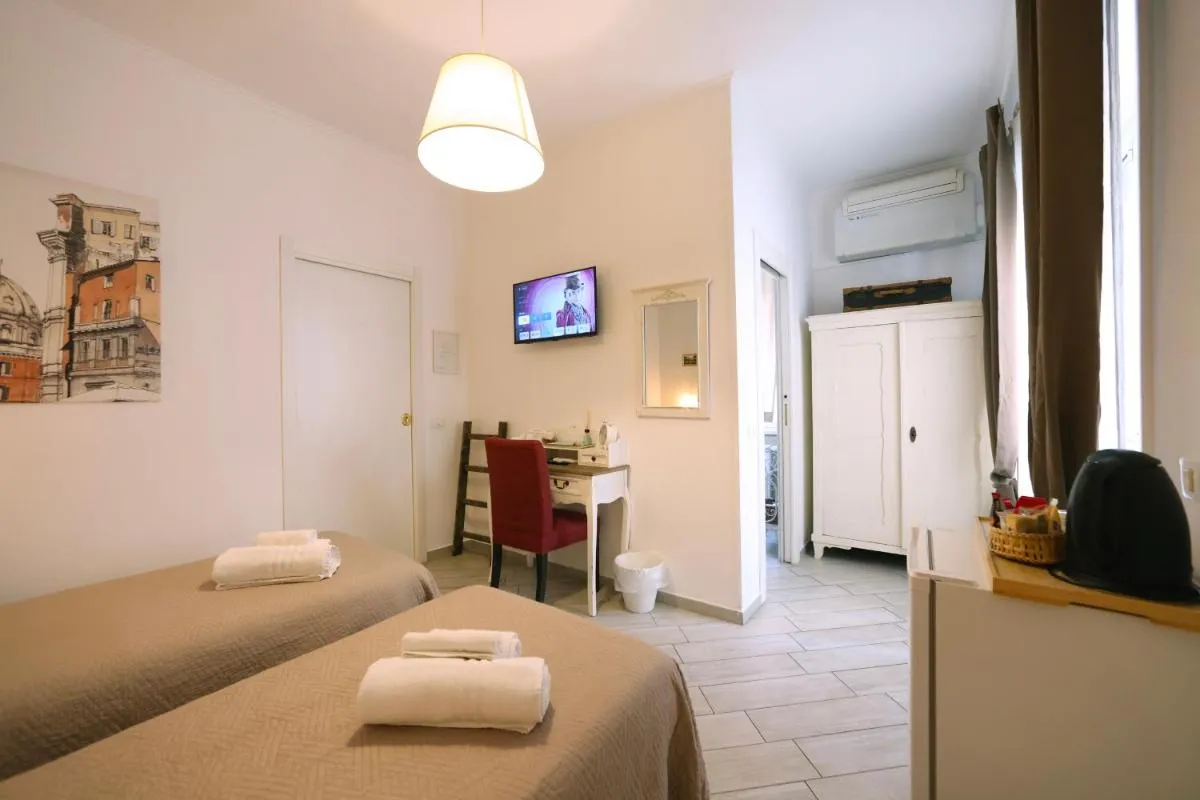 Image 4 of Sivory Rome Guest House