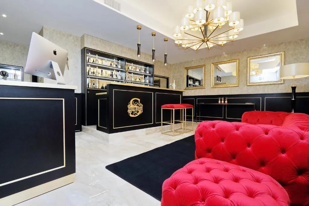 Image of Spanish Diamond Luxury Suites & Jacuzzi