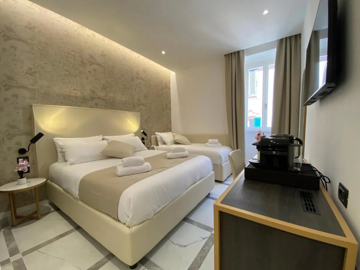 Image 1 of Suite Croce