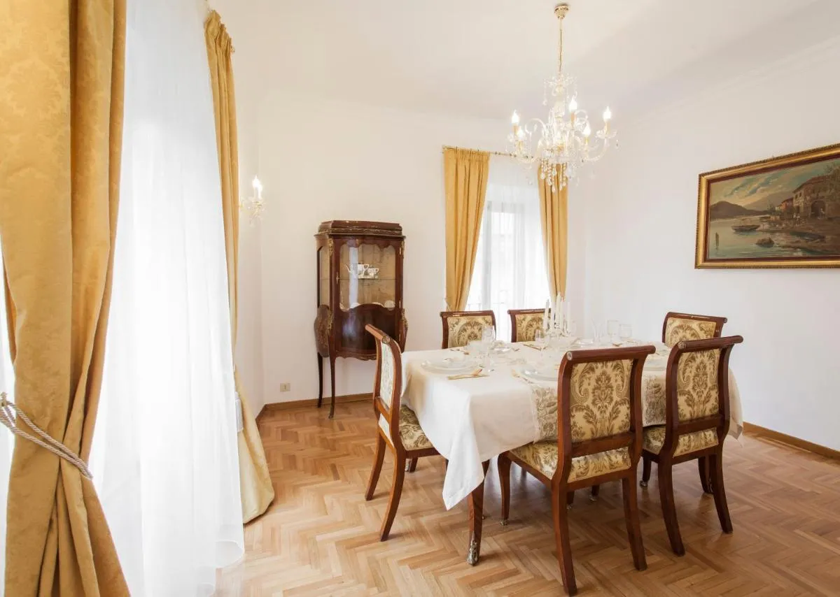 Image 2 of Suite Sarandrea