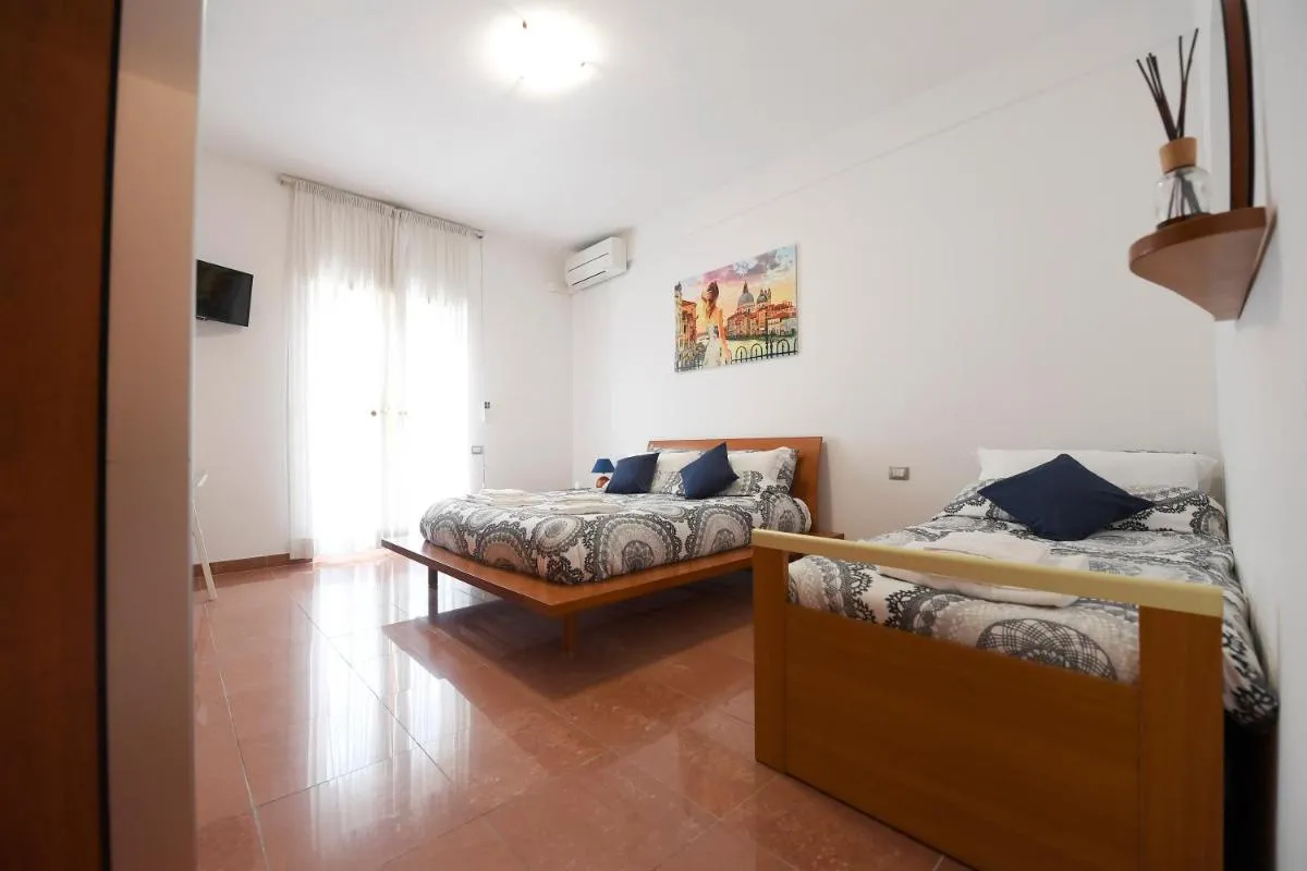 Image 1 of Suite art Pigneto