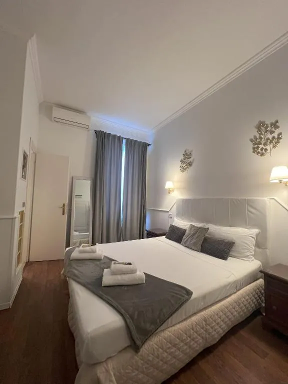 Image of Suitedream Vatican