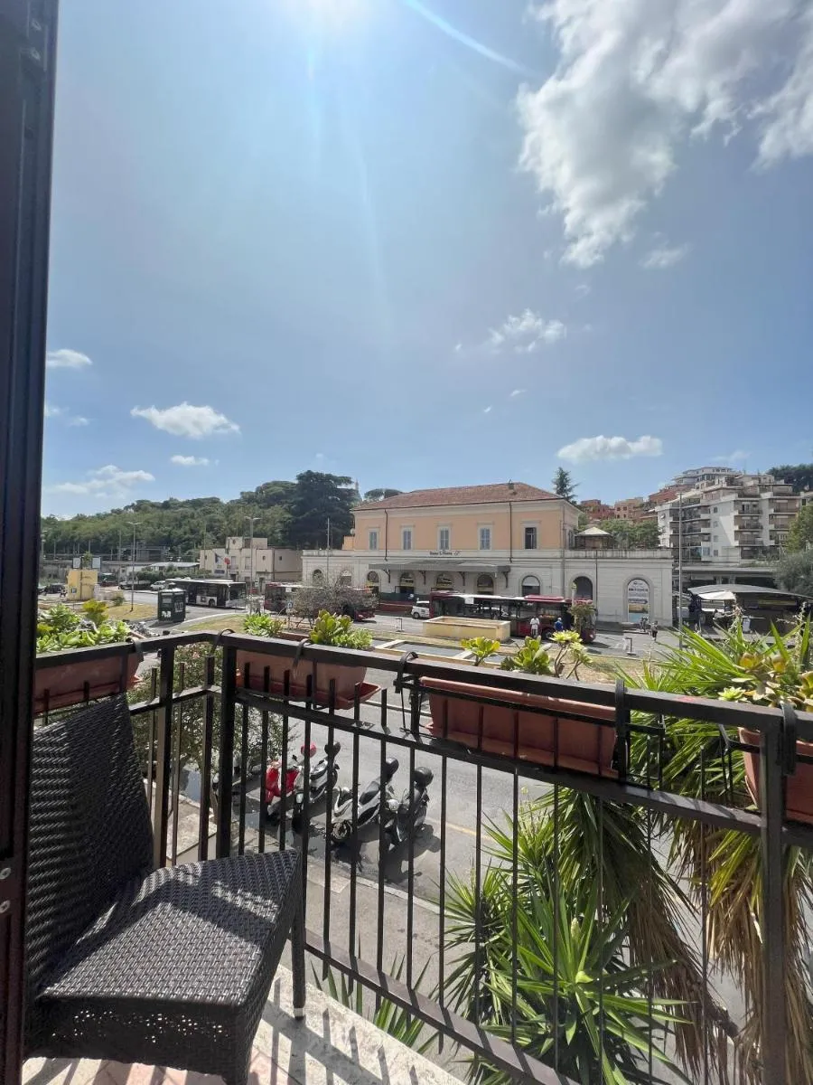 Image 5 of Suitedream Vatican