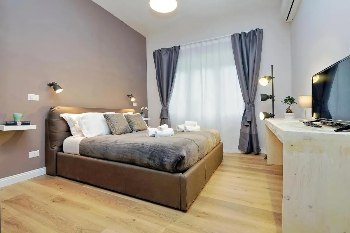 Image 1 of TERRACED APARTMENT – Metro to Vatican & center