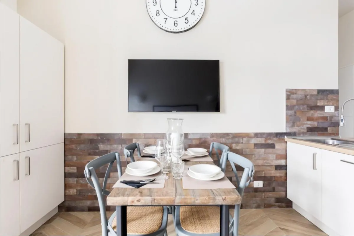 Image 4 of THE BREAK – Via Veneto Charming Suite