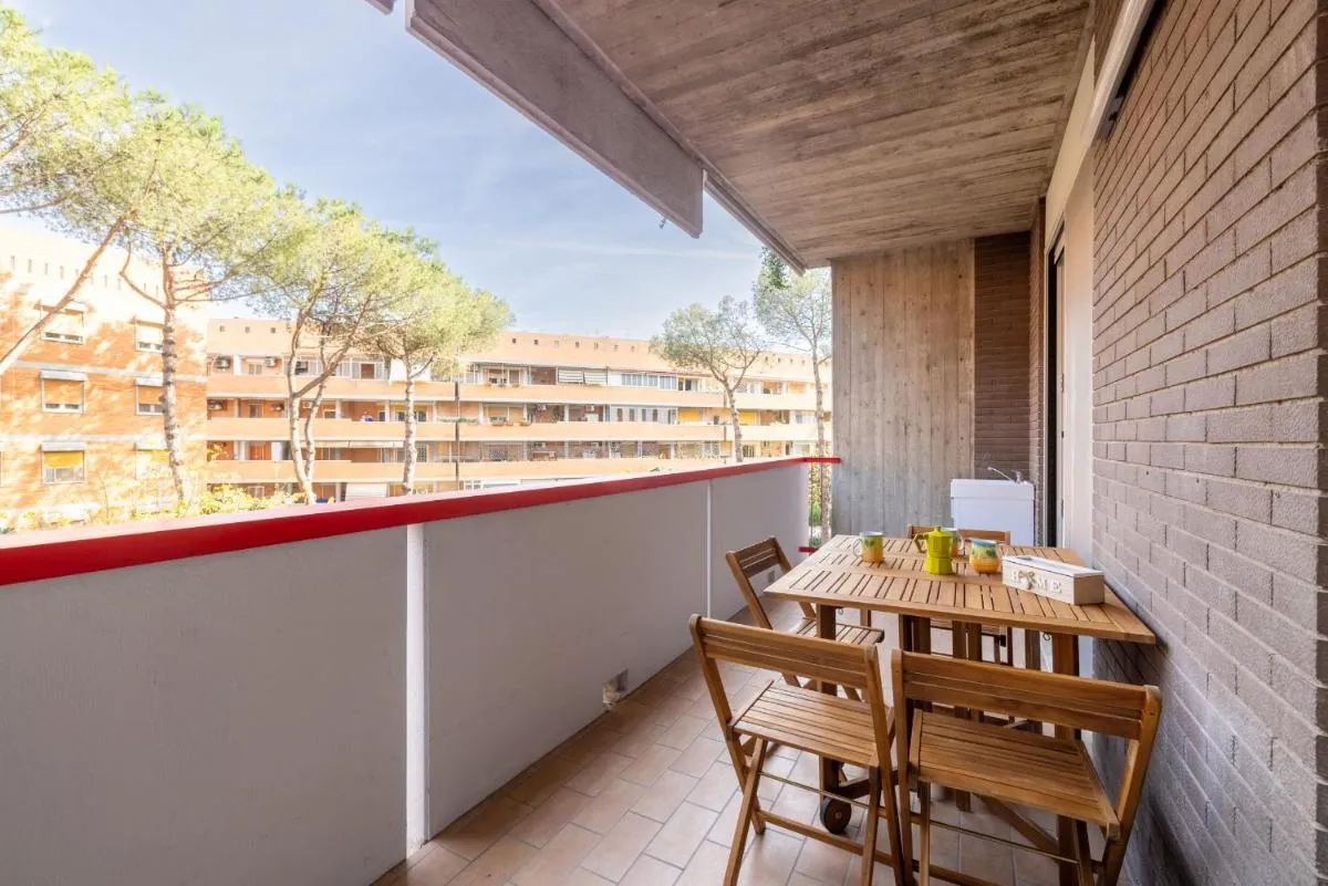 Image 4 of The Green Apartment