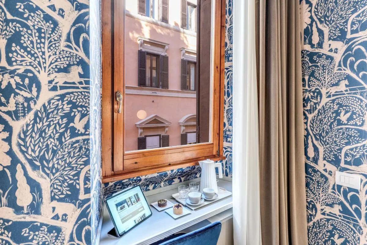 Image 3 of Townhouse Condotti 29