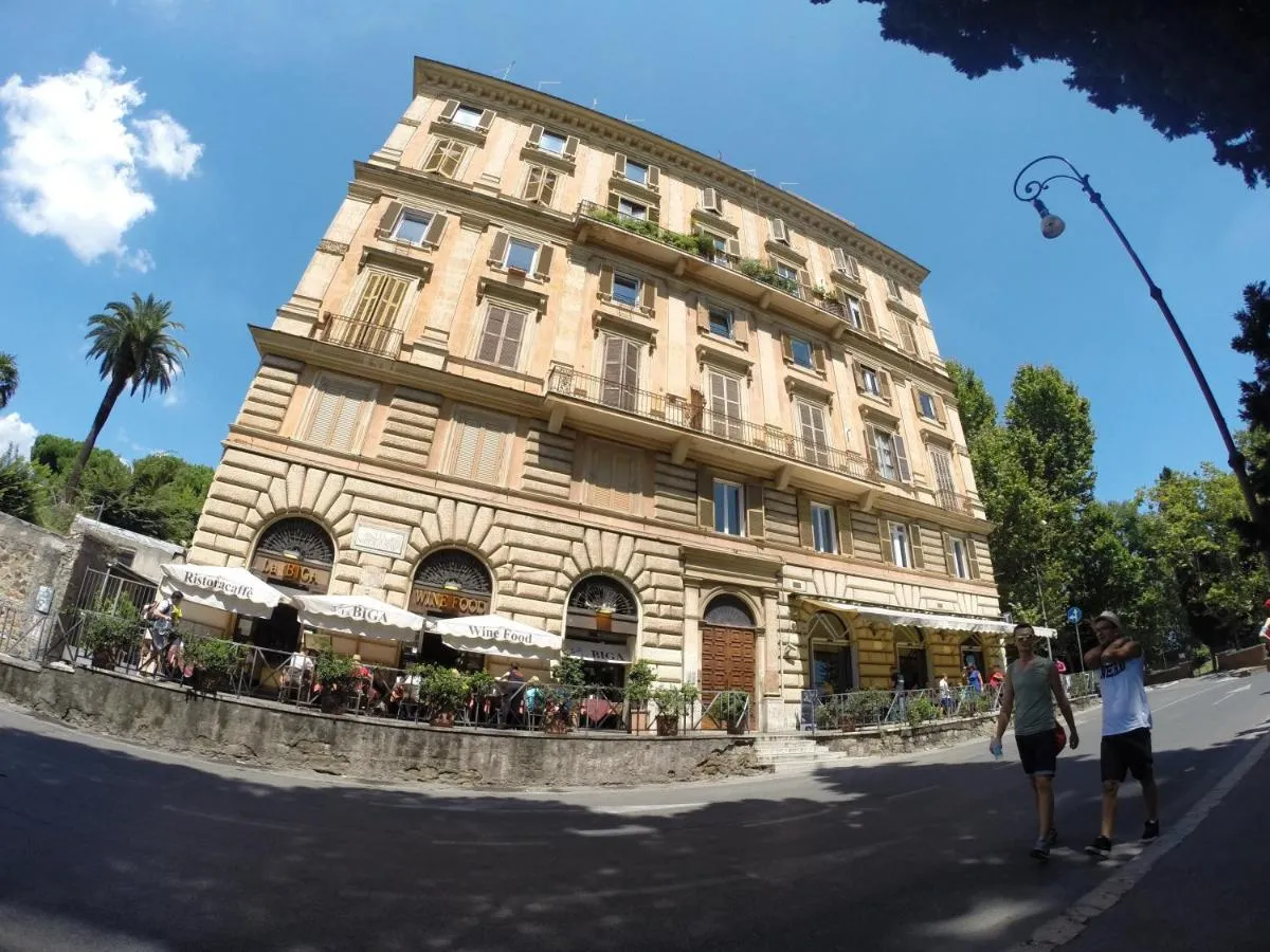 Image 4 of Tre R Colosseo
